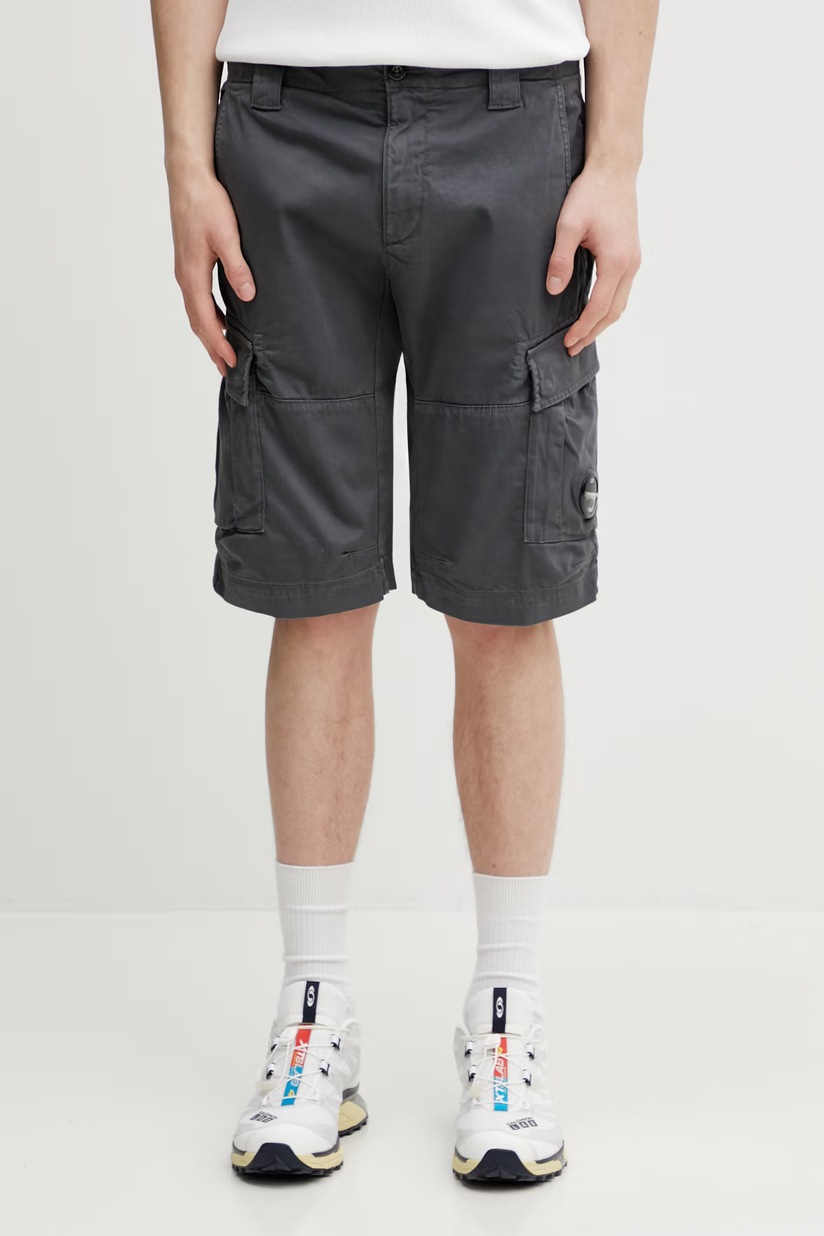 の*る様 Maison Mihara Yasuhiro Cargo shorts Maison MIHARA YASUHIRO: Black Cotton Satin Cargo Shorts | SSENSE
