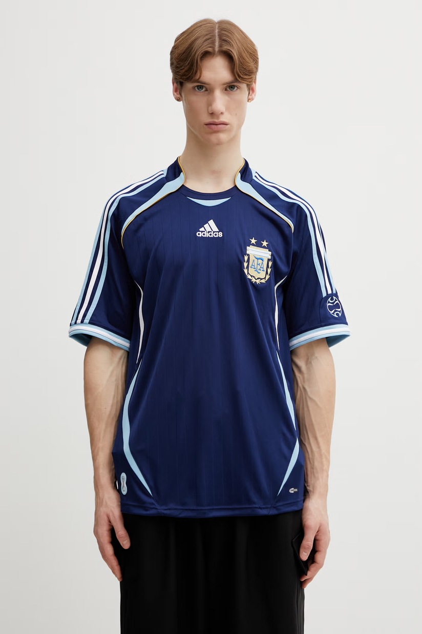 Футболка adidas Performance AFA A JSY 06 цвет синий с аппликацией