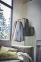 Salon i sypialnia Yamazaki narożny wieszak na odzież wierzchnią Tower 5551 czarny