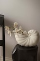 Lončanica ferm LIVING Shell Pot 100232202 bijela AA00