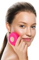 FOREO dispozitiv pentru aplicarea măștilor și terapie cu lumină UFO™ Mini roz F4330
