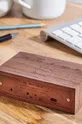 Stolové hodiny Gingko Design Flip Click Clock orechové drevo
