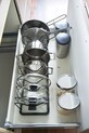 Kuchnia i bar Yamazaki organizer na pokrywki i patelnie rozkładany Tower 45-82 x 20 x 17,5 cm 3841 czarny