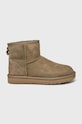 UGG cizme de zapada din piele intoarsa izolat verde 1016222