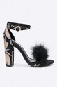 Steve Madden - Sandále Carabu textilný zlatá 91000898.15030
