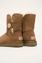 UGG - Μπότες χιονιού W Bailey Button II  Πάνω μέρος: Φυσικό δέρμα Εσωτερικό: Φυσικό δέρμα Σόλα: Συνθετικό ύφασμα