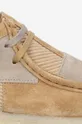 Половинки обувки от велур Clarks Originals Wallabee  Горна част: велур Вътрешна част: синтетика, естествена кожа Подметка: синтетика