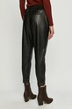 Odzież Vero Moda - Spodnie 10237236 czarny