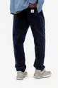 Bavlněné kalhoty Carhartt WIP námořnická modř