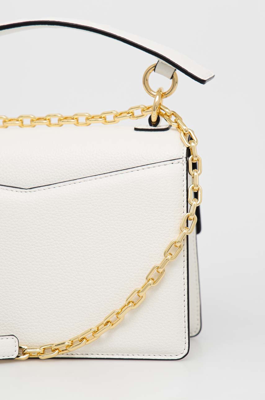 Karl Lagerfeld poseta de piele 