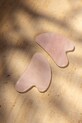 Домашнее SPA Скребок для массажа лица Zoë Ayla Rose Quartz Gua Sha N.GS.RQ.1 розовый