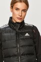Športni brezrokavnik s puhom adidas Performance črna GH4586