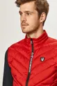 rosso EA7 Emporio Armani gilet in piuma