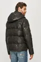 Karl Lagerfeld - Páperová bunda  Podšívka: 100% Polyester Výplň: 20% Páperie, 80% Kačacie páperie Základná látka: 100% Polyester