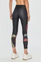 Desigual Sport - Legging  18% elasztán, 82% poliészter Gondozási tippek:  mosógépben 40 fokon mosható, nem szárítható szárítógépben, fehérítővel nem kezelhető, alacsony hőmérsékleten vasalni, Nem vegytisztítható