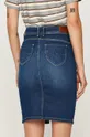 Pepe Jeans - Rifľová sukňa Taylor  Základná látka: 92% Bavlna, 2% Elastan, 6% Polyester Podšívka vrecka: 35% Bavlna, 65% Polyester