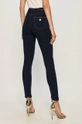 Guess Jeans - Rifle 1981  38% Bavlna, 42% Modal, 16% Polyester, 4% Spandex