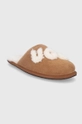 Semišové papuče UGG Scuff Logo hnedá