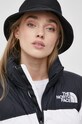 Пухено яке The North Face NF0A3XEOFN41 бял