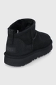 Замшевые сапоги UGG Classic Ultra Mini <p> Голенище: Замша Внутренняя часть: Текстильный материал, Натуральная кожа Подошва: Синтетический материал</p>