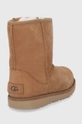 Детские замшевые сапоги UGG  Голенище: Замша Внутренняя часть: Шерсть Подошва: Синтетический материал