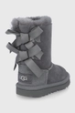 Детские замшевые сапоги UGG  Голенище: Замша Внутренняя часть: Шерсть Подошва: Синтетический материал