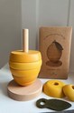 Ξύλινο παιχνίδι για παιδιά Konges Sløjd STACKING FRUITS KS1485 κίτρινο AW22