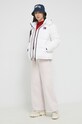 Péřová bunda Tommy Jeans DW0DW14661.9BYY bílá AW23