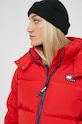 Péřová bunda Tommy Jeans červená DW0DW14661.9BYY
