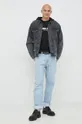 Karl Lagerfeld kurtka jeansowa Materiał zasadniczy: 58 % Bawełna z recyklingu, 42 % Lyocell, Inne materiały: 90 % Bawełna organiczna, 10 % Poliester z recyklingu
