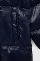Детская пуховая куртка United Colors of Benetton  Основной материал: 100% Полиэстер Подкладка: 100% Полиэстер Наполнитель: 50% Перья, 50% Пух Искусственный мех: 100% Модакрил