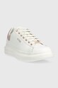 Kožené sneakers boty Guess Vibo FL7RNO.ELE12.WHIPI bílá AW22