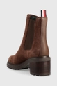 Chelsea iz semiša Tommy Hilfiger Outdoor Chelsea Mid Heel Boot  Zunanjost: Tekstilni material, Semiš usnje Notranjost: Tekstilni material, Naravno usnje Podplat: Sintetični material