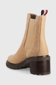 Chelsea iz semiša Tommy Hilfiger Outdoor Chelsea Mid Heel Boot  Zunanjost: Tekstilni material, Semiš usnje Notranjost: Tekstilni material, Naravno usnje Podplat: Sintetični material