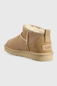 Semišové sněhule UGG W Classic Ultra Mini  Svršek: Semišová kůže Vnitřek: Textilní materiál, Vlna Podrážka: Umělá hmota