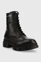 Usnjeni nizki škornji Karl Lagerfeld Aria črna