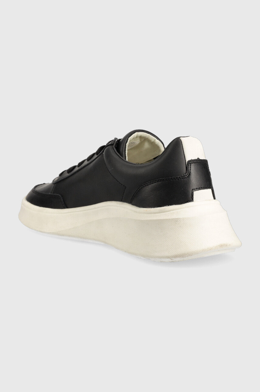 Guess sneakersy Dolo Cholewka: Materiał syntetyczny, Skóra naturalna, Wnętrze: Materiał syntetyczny, Materiał tekstylny, Skóra naturalna, Podeszwa: Materiał syntetyczny