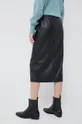 Suknja Sisley  Temeljni materijal: 100% Poliuretan Postava: 94% Poliester, 6% Elastan