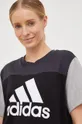 Хлопковая футболка adidas  Основной материал: 100% Хлопок Резинка: 95% Хлопок, 5% Спандекс