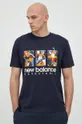 Βαμβακερό μπλουζάκι New Balance σκούρο μπλε