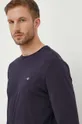 tmavomodrá Bavlnené tričko s dlhým rukávom Gant
