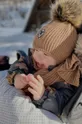 Detská čiapka s prímesou vlny Jamiks VIVALDO hnedá