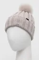 Вълнена шапка Woolrich Основен материал: 100% девствена вълна Помпон: 100% кашмир