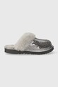 Детски кожени чехли UGG K COZY IIEL HEARTS сребърен 1151615K
