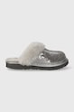 Детски кожени чехли UGG K COZY IIEL HEARTS сребърен 1151615K