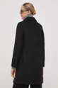Vlnený kabát United Colors of Benetton Základná látka: 50 % Polyester, 50 % Vlna Podšívka: 55 % Polyester, 45 % Viskóza