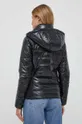 Calvin Klein rövid kabát  Bélés: 100% poliészter Kitöltés: 100% poliészter Anyag 1: 100% poliészter Anyag 2: 95% poliészter, 5% elasztán