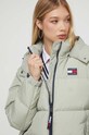 Tommy Jeans kurtka puchowa zielony DW0DW14661