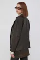 Куртка Sisley Основной материал: 100% Вискоза Подкладка: 100% Полиэстер Покрытие: 100% Полиуретан