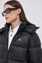 Calvin Klein Jeans kurtka puchowa czarny J20J221646